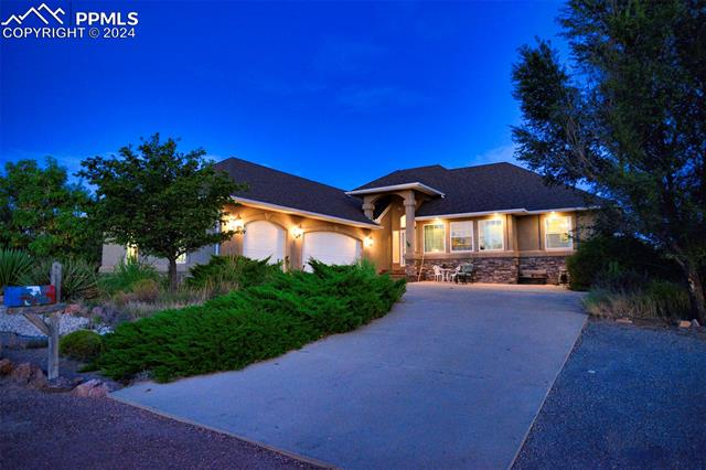 1502 W Caballo Drive