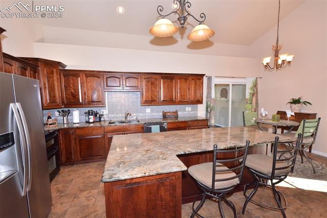 1502 W Caballo Drive