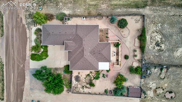 1502 W Caballo Drive