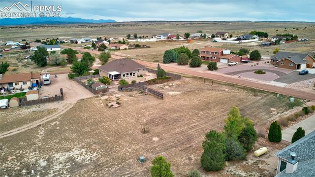 1502 W Caballo Drive