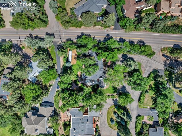 10 W Oak Avenue