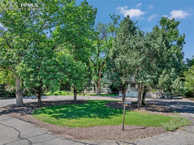 10 W Oak Avenue