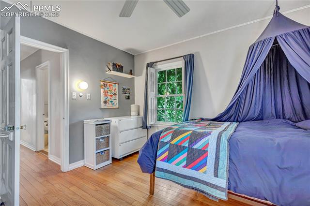 10 W Oak Avenue