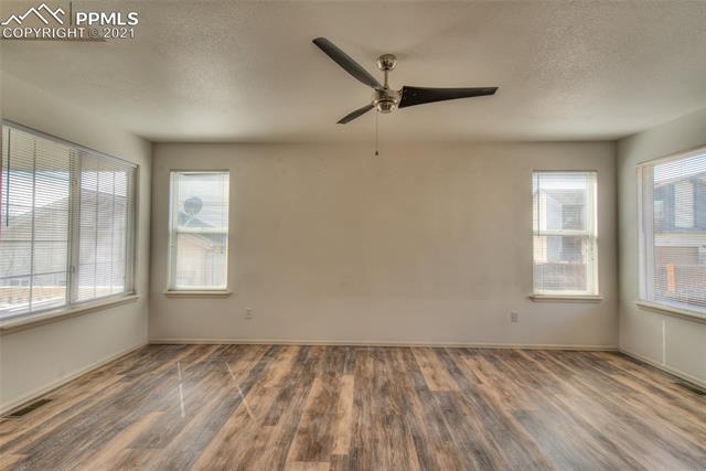 8273 Kettle Drum Street