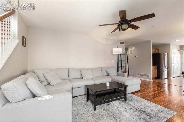 7452 Falconer View