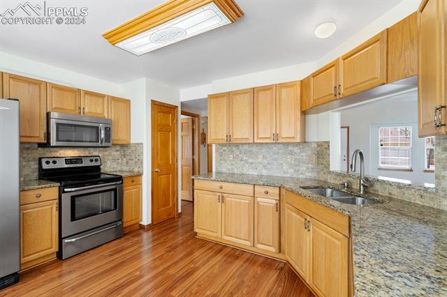 3240 Chestnut Glen Lane