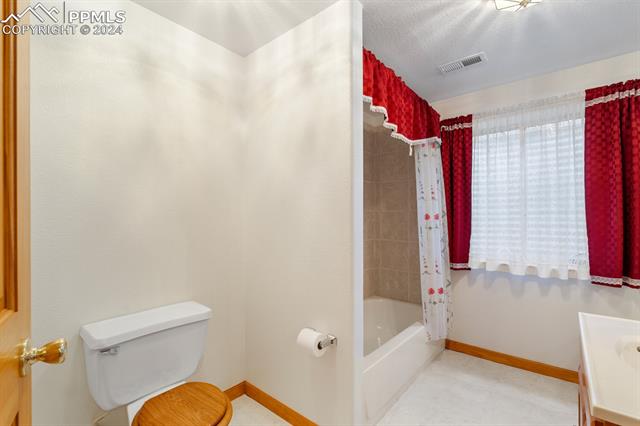 3240 Chestnut Glen Lane