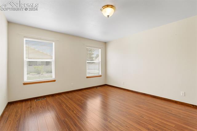 3240 Chestnut Glen Lane