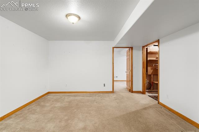 3240 Chestnut Glen Lane