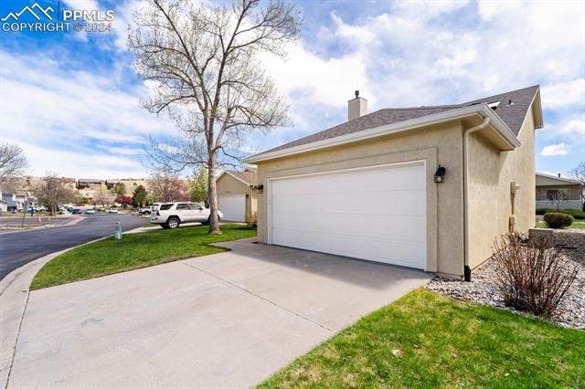 3240 Chestnut Glen Lane