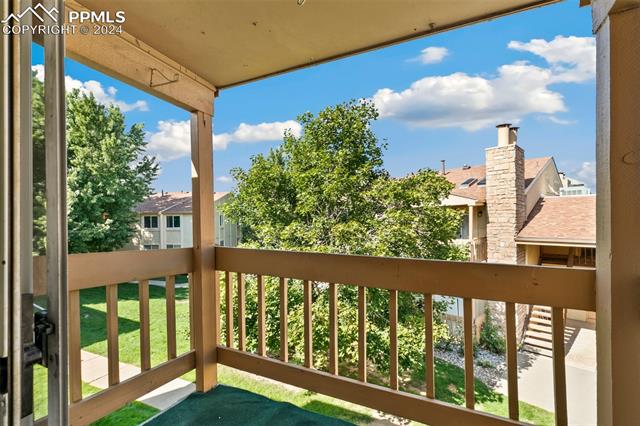 914 Tenderfoot Hill Road 201