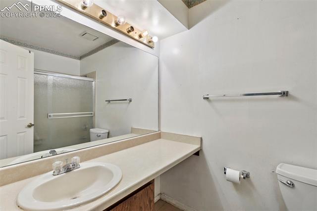 914 Tenderfoot Hill Road 201