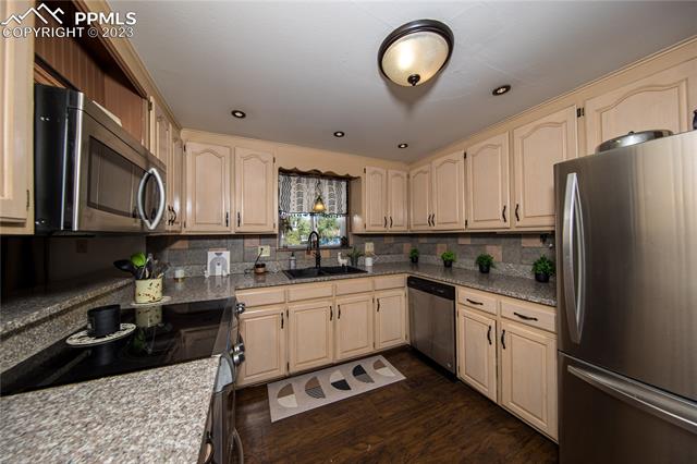 3632 Agate Drive