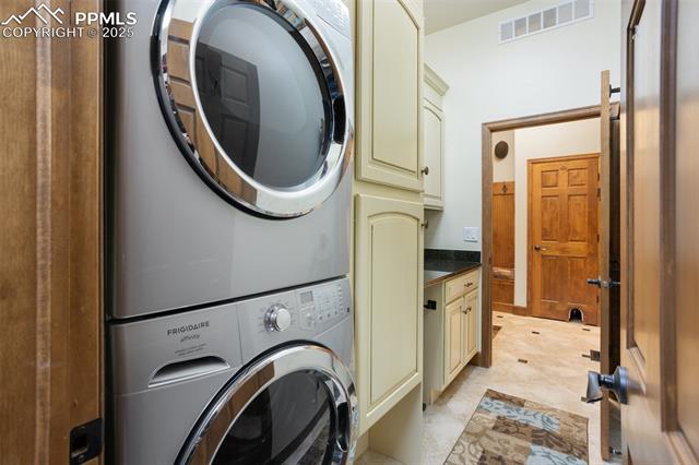 2192 Rocking Horse Court