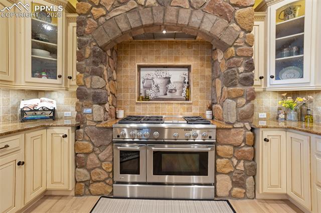 2192 Rocking Horse Court