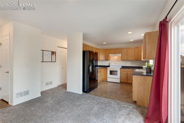 6949 Red Cardinal Loop