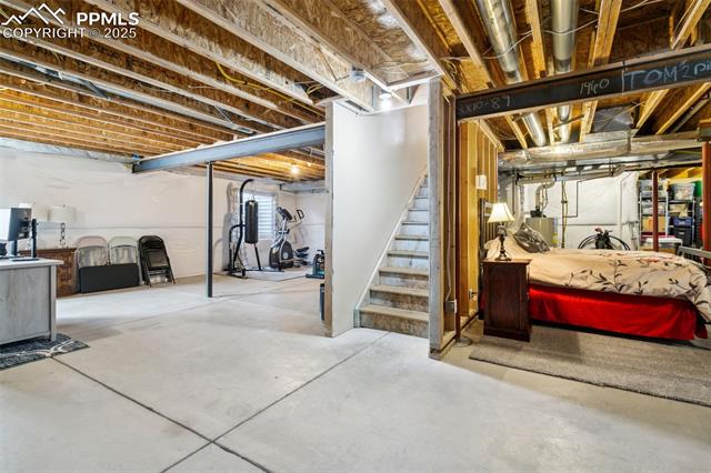 4407 Round Hill Drive