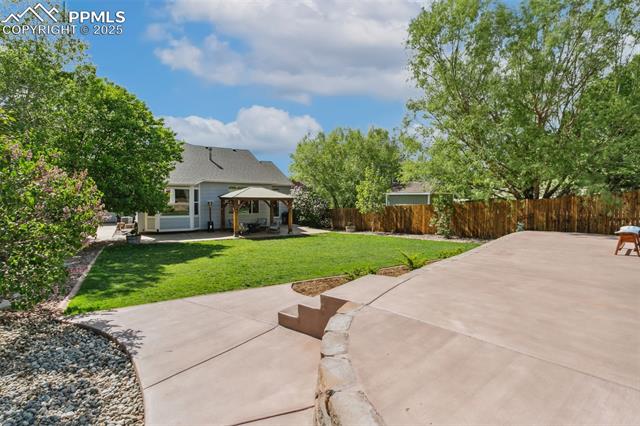 4407 Round Hill Drive