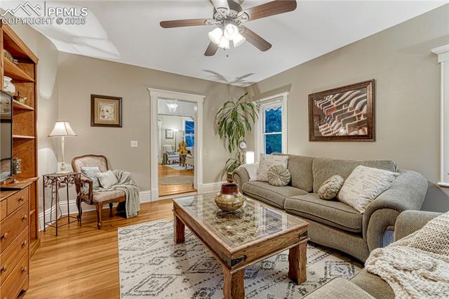 637 E Boulder Street