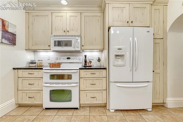 637 E Boulder Street