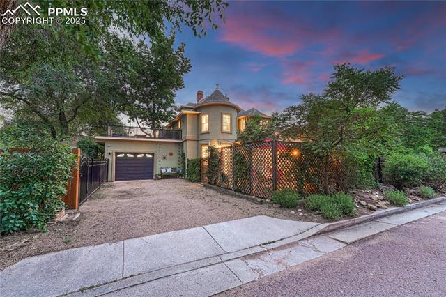 637 E Boulder Street