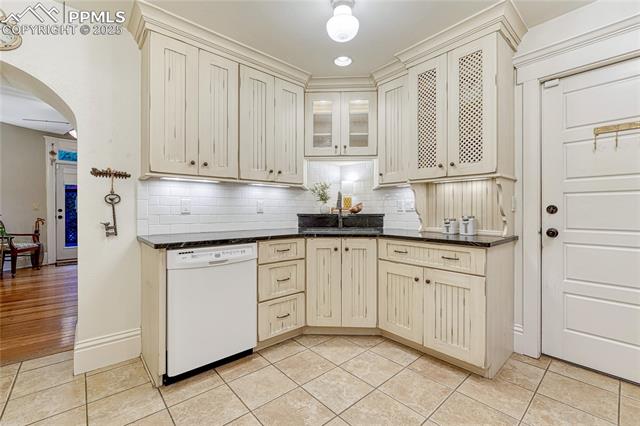 637 E Boulder Street