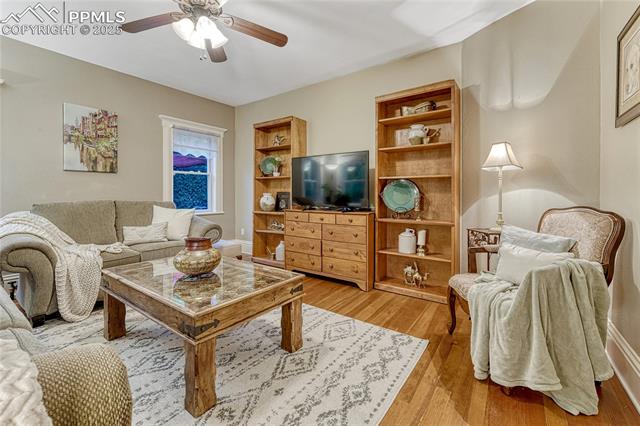 637 E Boulder Street