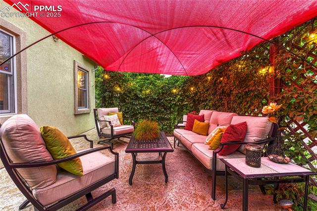 637 E Boulder Street