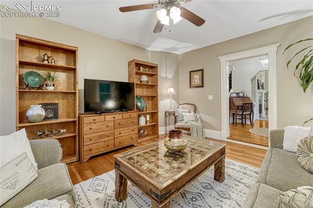 637 E Boulder Street