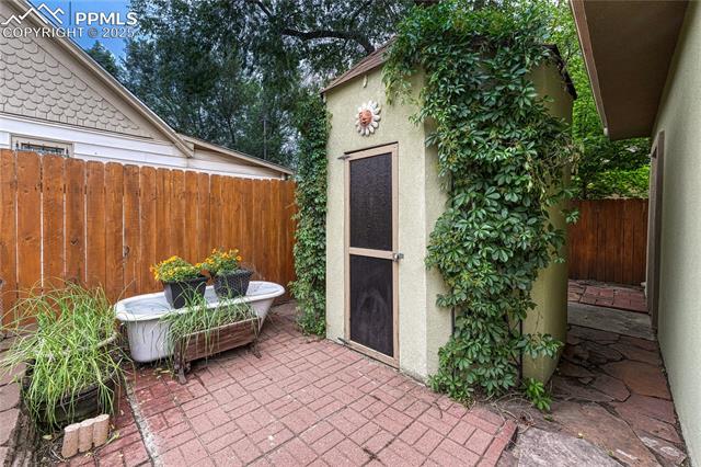 637 E Boulder Street