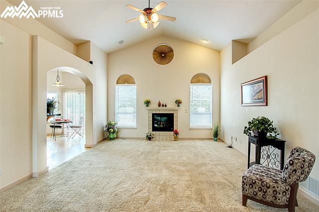 9954 Glenrose Circle