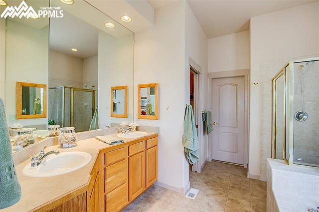 9954 Glenrose Circle