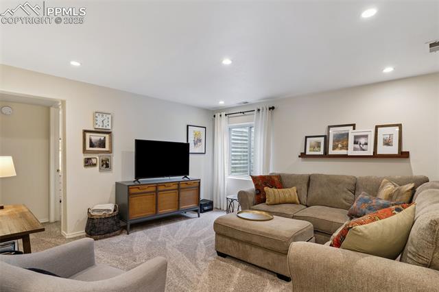 4424 White Oak Court