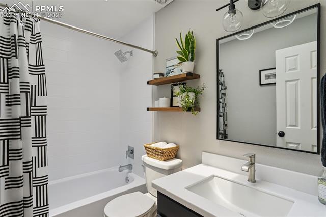 4424 White Oak Court