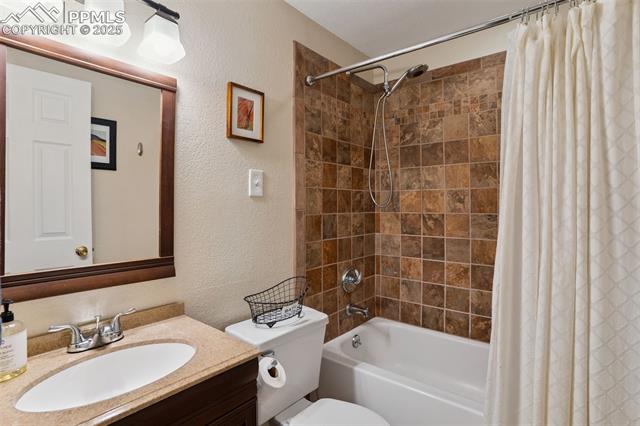 4424 White Oak Court