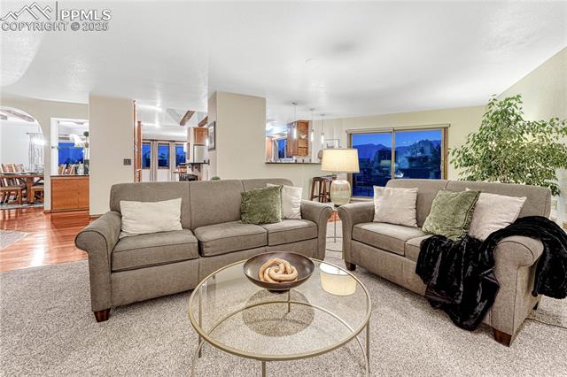 82 Raven Hills Court