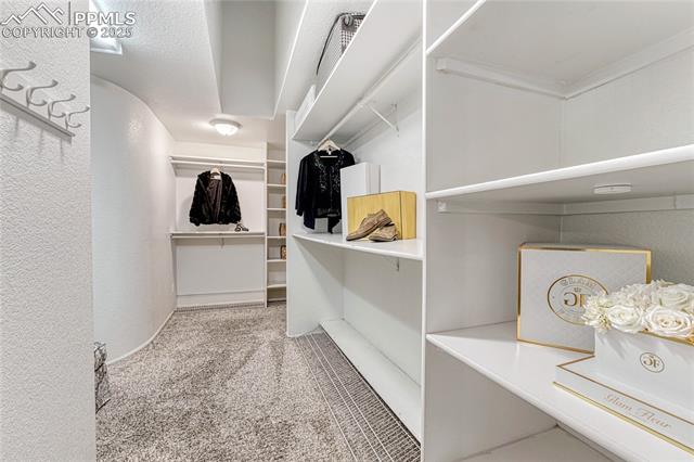 82 Raven Hills Court