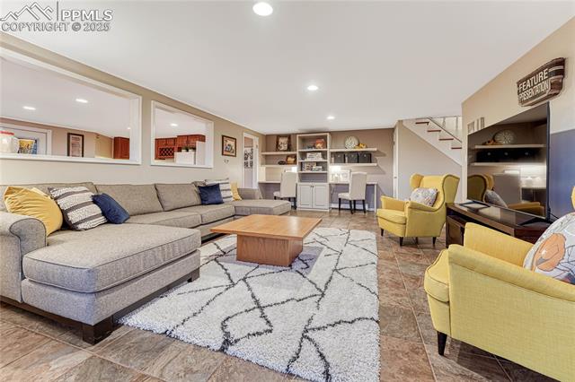 82 Raven Hills Court