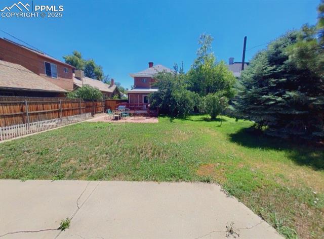 2011 N Greenwood Street