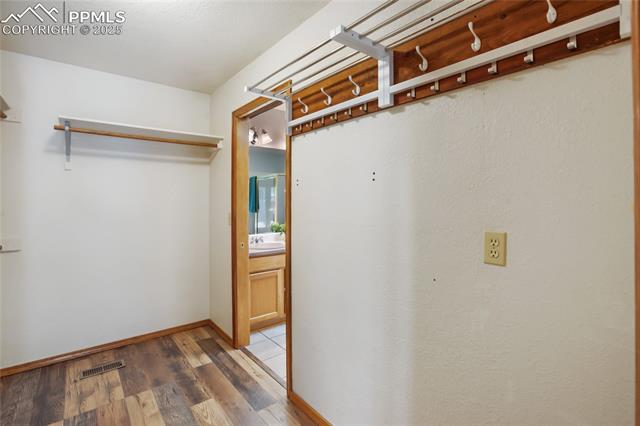 2720 Sunnywood Avenue