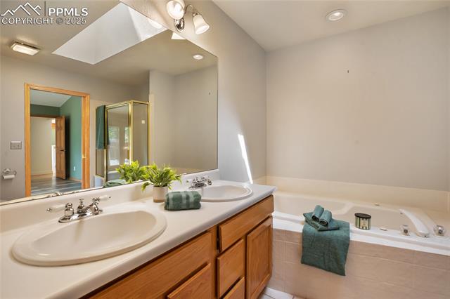 2720 Sunnywood Avenue