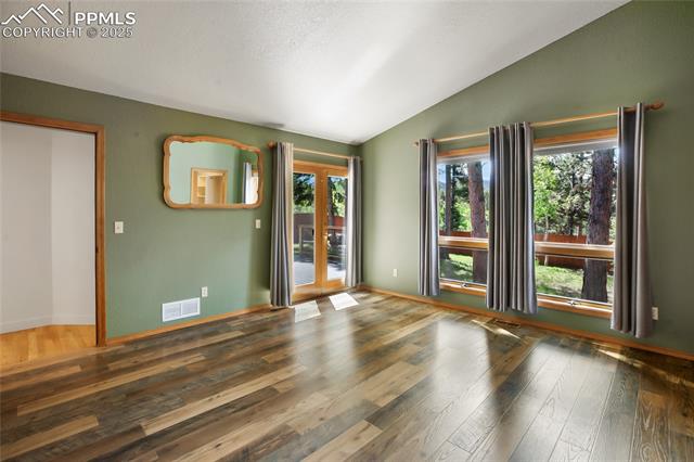 2720 Sunnywood Avenue