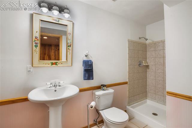 2720 Sunnywood Avenue