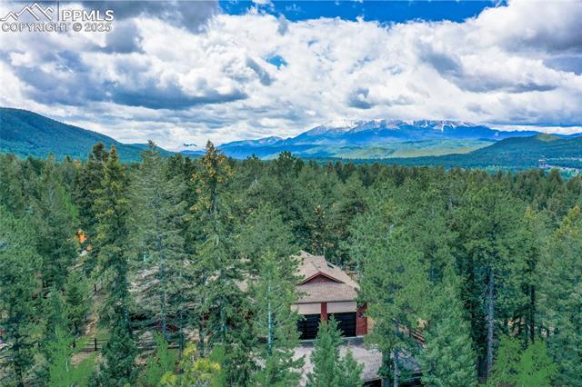 2720 Sunnywood Avenue