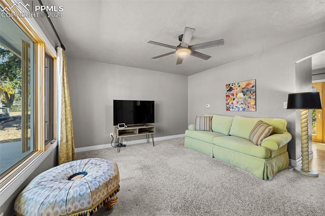 4613 S Sleepy Hollow Circle