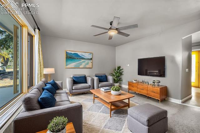 4613 S Sleepy Hollow Circle