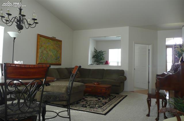 12464 Pine Valley Circle