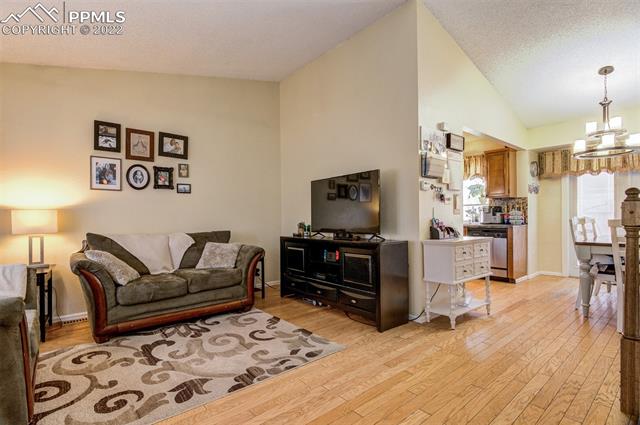 2635 Clarendon Drive