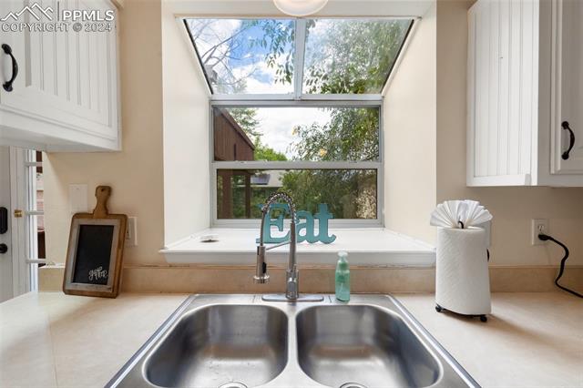 4365 Halstead Circle