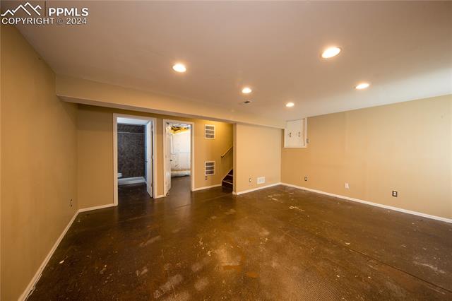 5495 Pioneer Mesa Drive